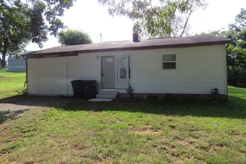 14 Oak St, Sparta, TN, 38583-2117 | Card Image