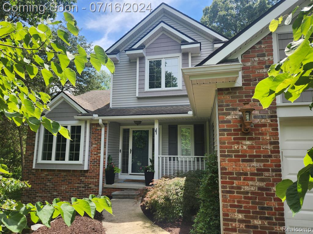 Hillside Lakes Dr, Brighton, MI 48116