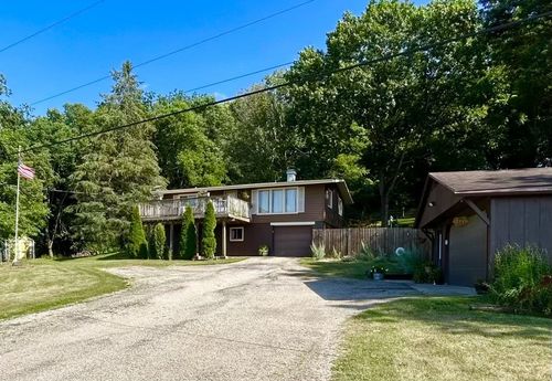 164 N 2551st Rd, Peru, IL, 61354-9459 | Card Image