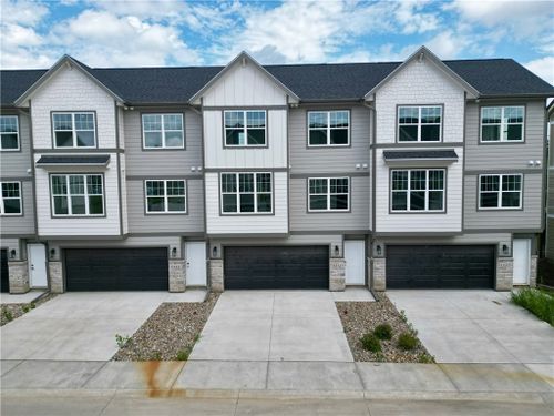 4449 154th St, Urbandale, IA, 50323-1903 | Card Image