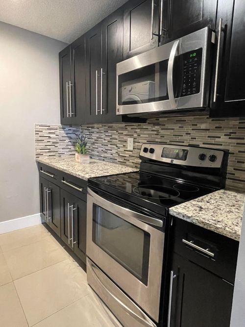 38-h-10092 Twin Lakes Dr, Coral Springs, FL, 33071-5349 | Card Image