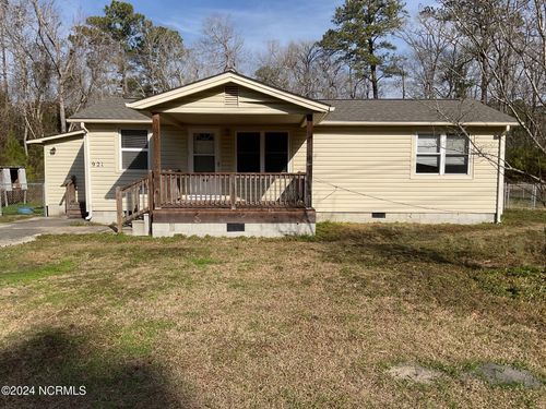 921 Fire Tower Rd, Jacksonville, NC, 28540-8841 | Card Image