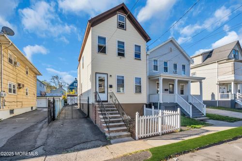 932 Flora St, Elizabeth, NJ, 07201-1914 | Card Image