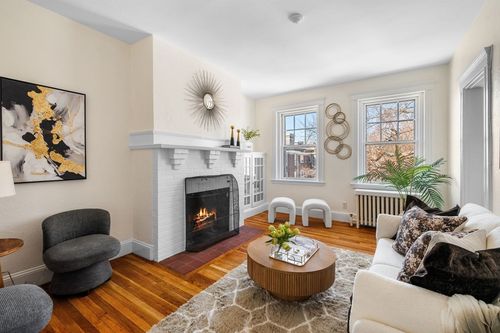 apt-15-42 Linnaean St, Cambridge, MA, 02138-1567 | Card Image