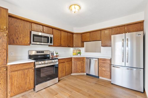 apt-201-10 94th Cir Nw, Coon Rapids, MN, 55448-5881 | Card Image