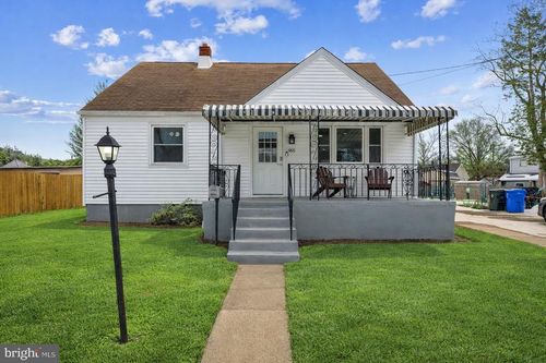 955 Easter Rd, BURLINGTON, NJ, 08016-2854 | Card Image