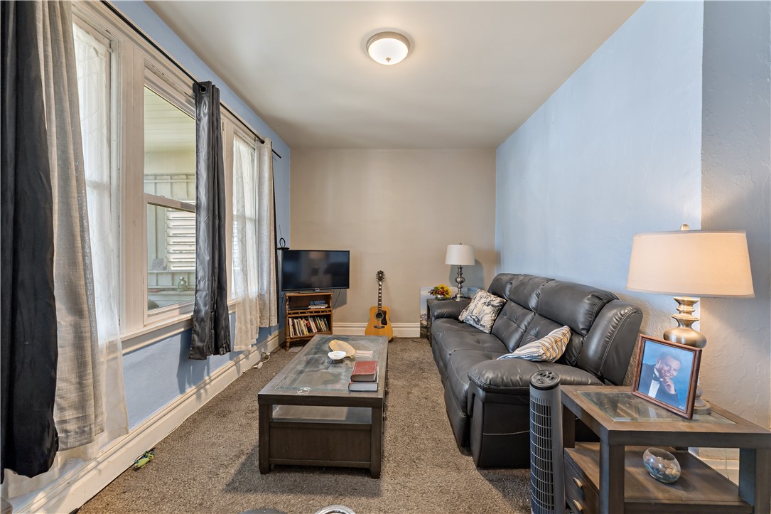 Residential in Mt Washington 4