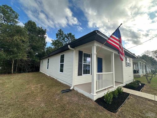 8801 Camshire Cir, Pensacola, FL, 32507-1450 | Card Image