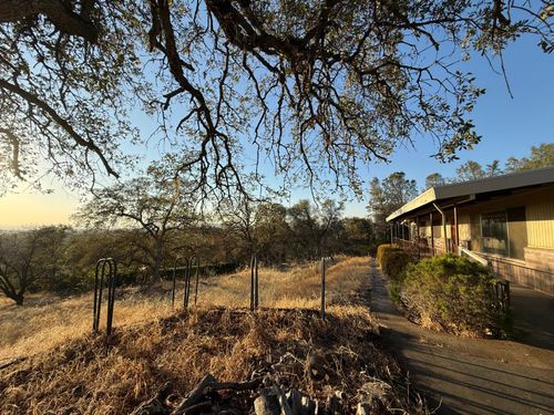 100 Ridgeview Ln, Oroville, CA, 95966-5618 | Card Image