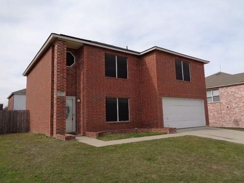 1213 Pettigrew Ct, Cedar Hill, TX, 75104-8139 | Card Image