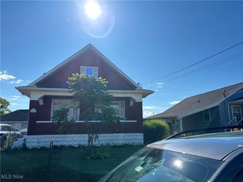 840 Fairview Ave, Parkersburg, WV, 26101-3823 | Card Image