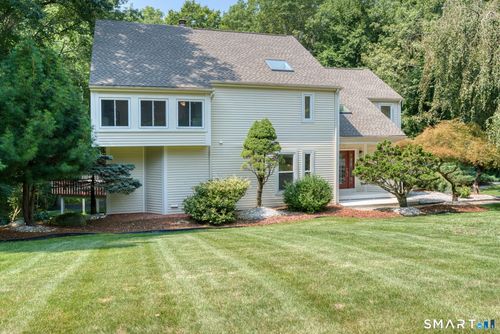 73 Greentree Dr, Glastonbury, CT, 06033-2628 | Card Image