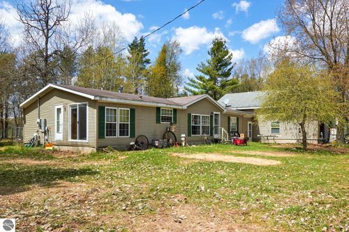 5948 Kniss Rd Se, Kalkaska, MI, 49646-9279 | Card Image