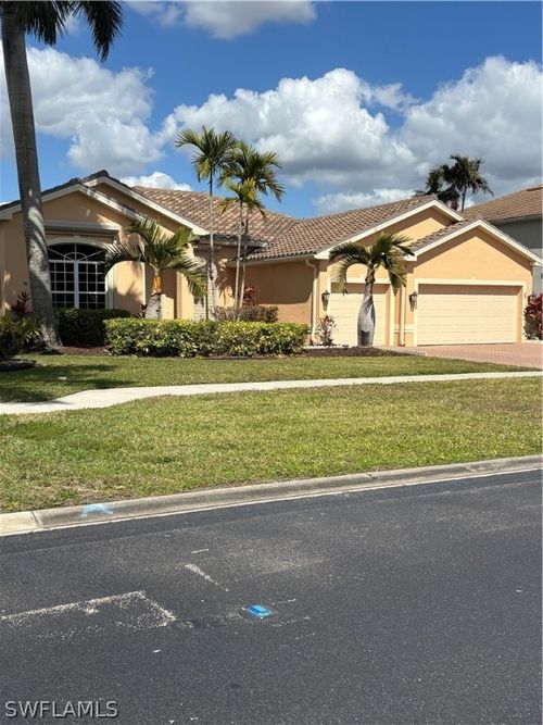 2210 Grove Dr, NAPLES, FL, 34120-7500 | Card Image