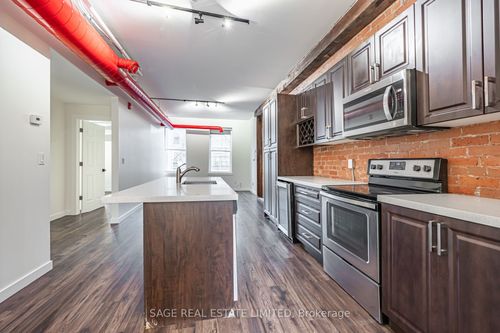 8-14 Cross St, Hamilton, ON, L9H2R4 | Card Image