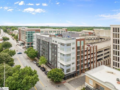 unit-27-100 E Washington Street, Greenville, SC, 29601 | Card Image
