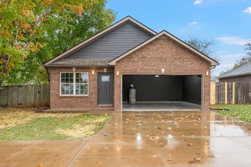 745 Pembroke Oak Grove Rd, Oak Grove, KY, 42262-8232 | Card Image