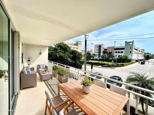 apt-2g-9500 W Bay Harbor Dr, Bay Harbor Islands, FL, 33154-2014 | Card Image