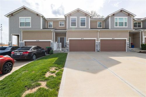 7-16211 Moon Shot St, Parkville, MO, 64152 | Card Image