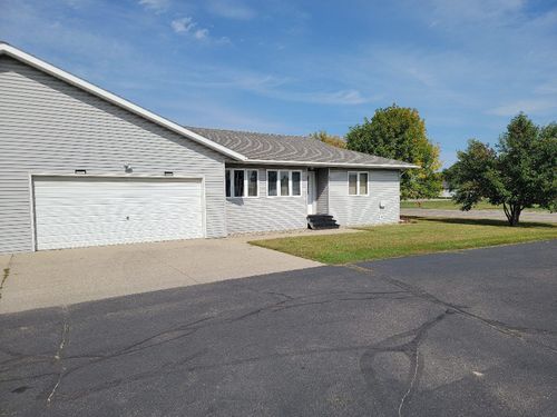 815 6th Ave Ne, Perham, MN, 56573-2316 | Card Image