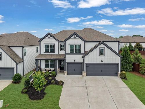 400 Wellgreen Dr, Holly Springs, GA, 30115-5563 | Card Image