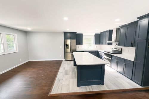 7 Walwin Pl, Huntington, NY, 11743-4749 | Card Image