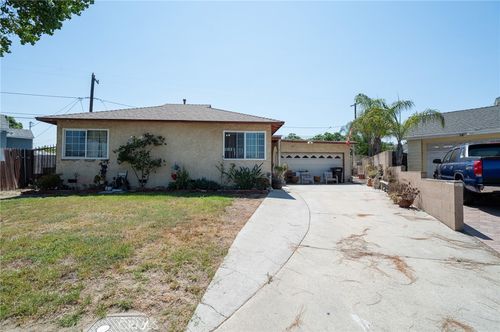 8826 Bermudez St, Pico Rivera, CA, 90660-4445 | Card Image