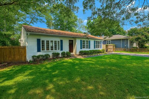 112 Miramar Ave, East Patchogue, NY, 11772-6137 | Card Image