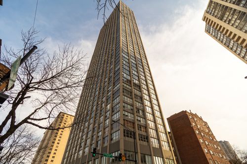 apt-909-655 Irving Park Rd, Chicago, IL, 60613-3172 | Card Image