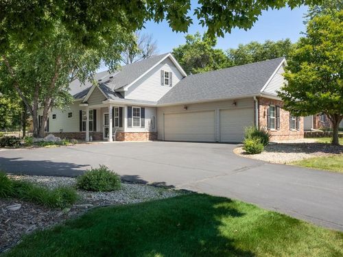 10562 Mississippi Cir N, Brooklyn Park, MN, 55443-1267 | Card Image