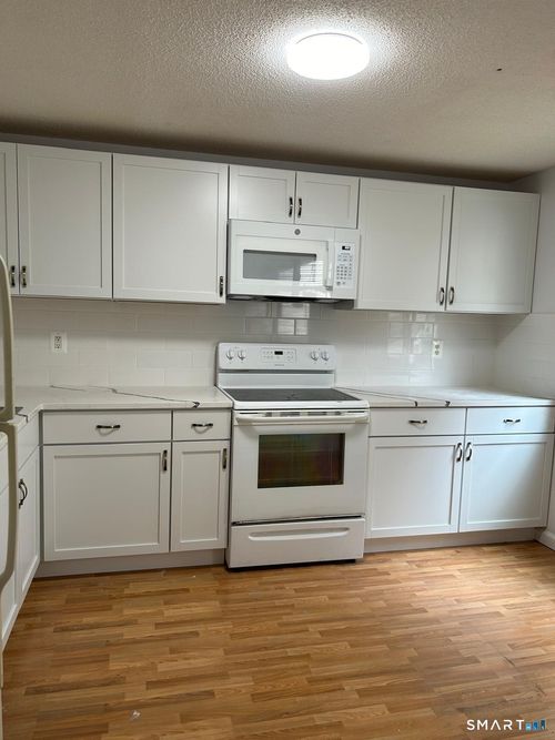 c58-7 Padanaram Rd, Danbury, CT, 06811-5721 | Card Image