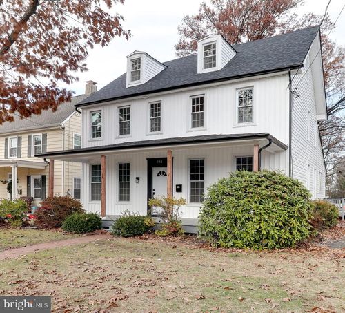 161 Warren St, Beverly, NJ, 08010-1325 | Card Image