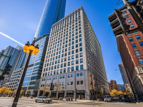 611-910 Michigan Ave, Chicago, IL, 60605-2269 | Card Image