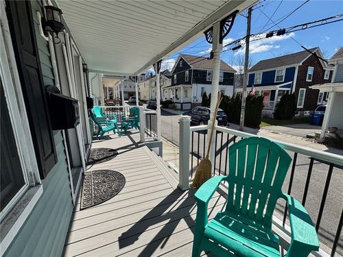 16 Grafton St, Newport, RI, 02840-3912 | Card Image