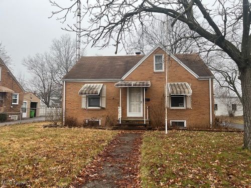 2351 S Freedom Ave, Alliance, OH, 44601-5111 | Card Image