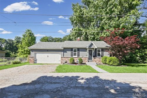 600 Leonard St, Alton, IL, 62002-2106 | Card Image