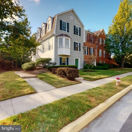 2006 Gallows Tree Ln, VIENNA, VA, 22182-3903 | Card Image