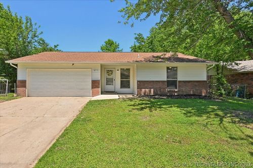 571 W 149th Pl S, Glenpool, OK, 74033-4387 | Card Image