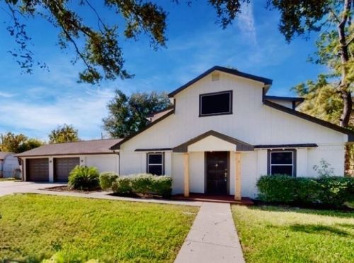 806 Robinson Rd, La Porte, TX, 77571-9526 | Card Image