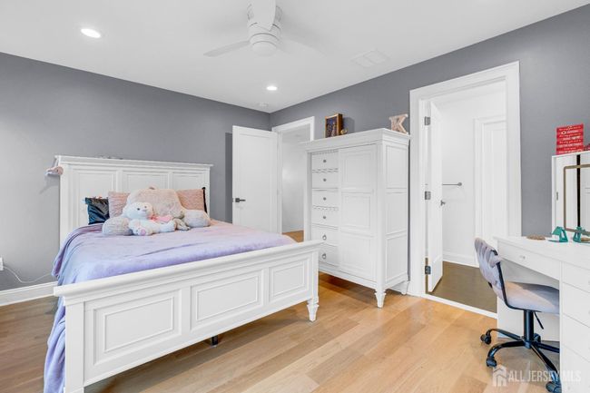 40 Cambridge Rd, House other with 5 bedrooms, 3 bathrooms and null parking in Edison NJ | Image 25