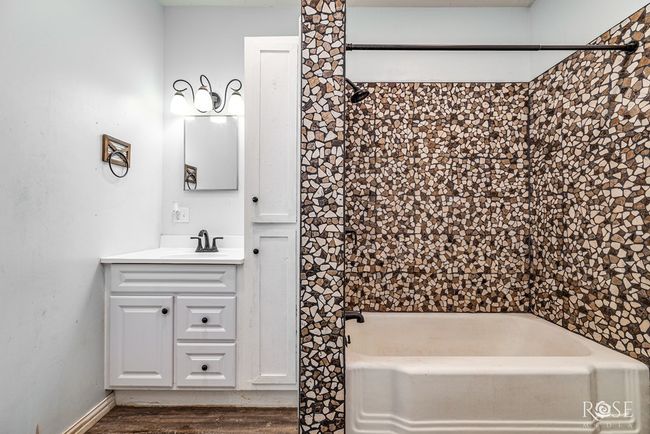 804 S Concho Ave, House other with 4 bedrooms, 2 bathrooms and 2 parking in Sonora TX | Image 17