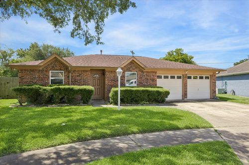 1217 E Brown Ln, Deer Park, TX, 77536-6511 | Card Image