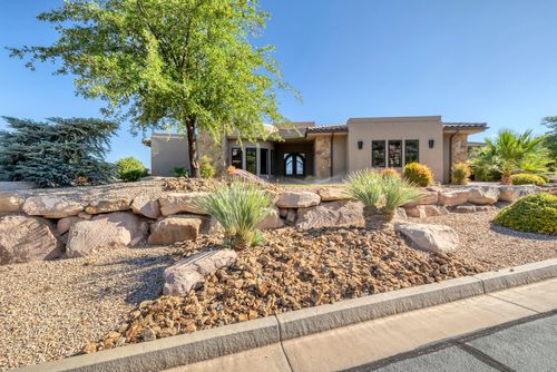 2513 E Sand Atlas Cir, St George, UT, 84790-4096 | Card Image