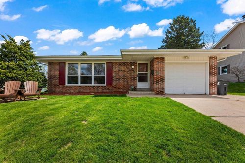 2033 Empire Drive, Waukesha, WI, 53186 | Card Image