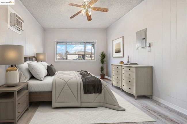 Virtual Staging Bedroom 4/Office | Image 12