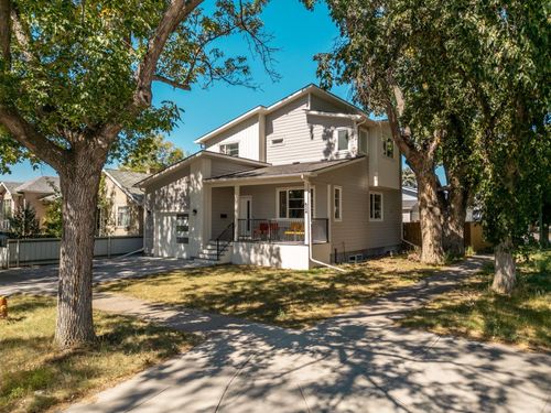 624 19 St N, Lethbridge, AB, T1H3K9 | Card Image
