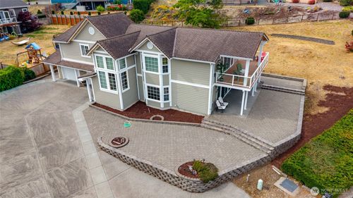 6226 Hinman Dr, Clinton, WA, 98236-9520 | Card Image