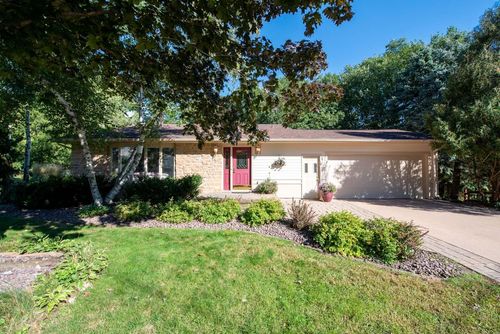 2 Capri Dr, Mankato, MN, 56001-4126 | Card Image