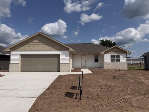 1929 Huffcutt Lane, WAUPACA, WI, 54981 | Card Image