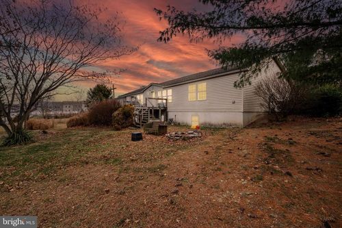 305 Bedington Rd, MARTINSBURG, WV, 25404-6510 | Card Image